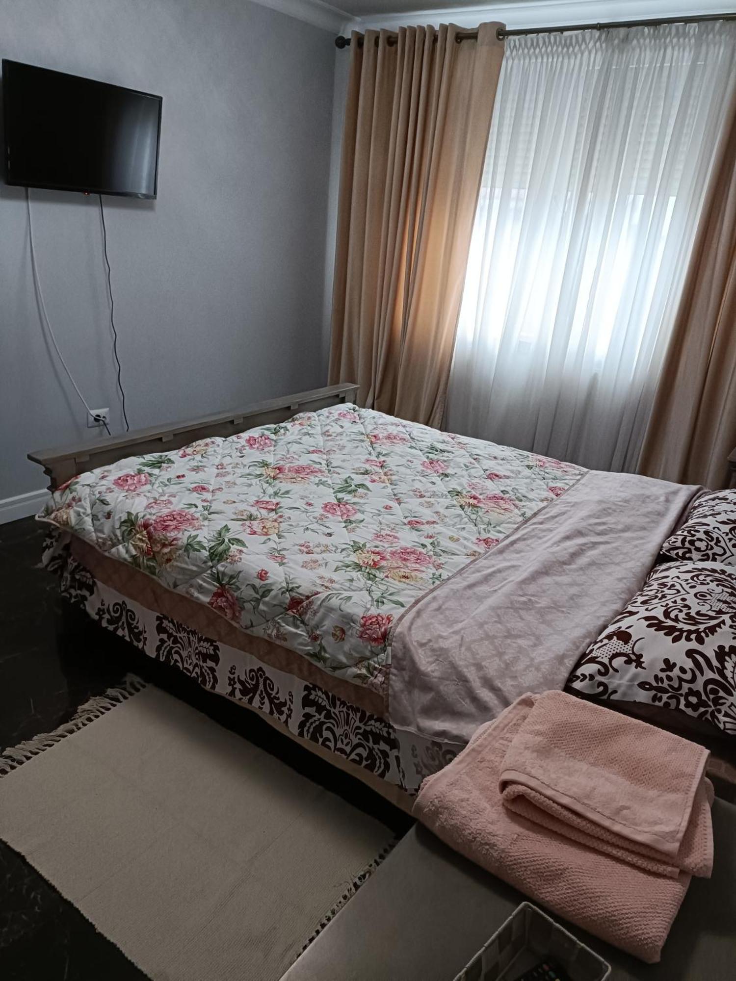 Residence Manu Târgu Neamț Esterno foto
